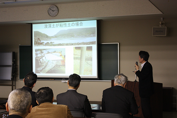 講演の様子